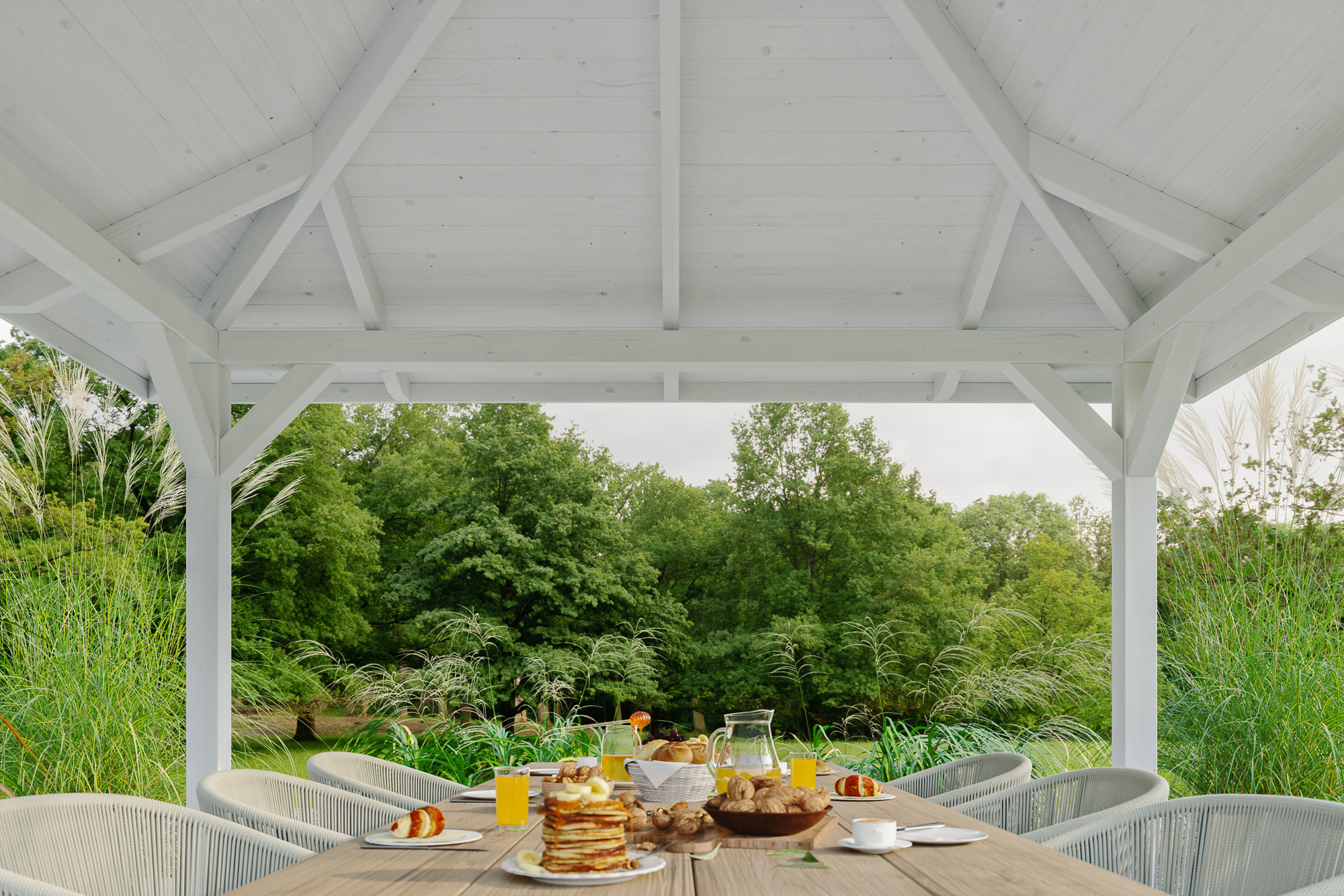 Detailbild: Innenansicht Pavillon Cannes 2, farblich behandelt in weiß