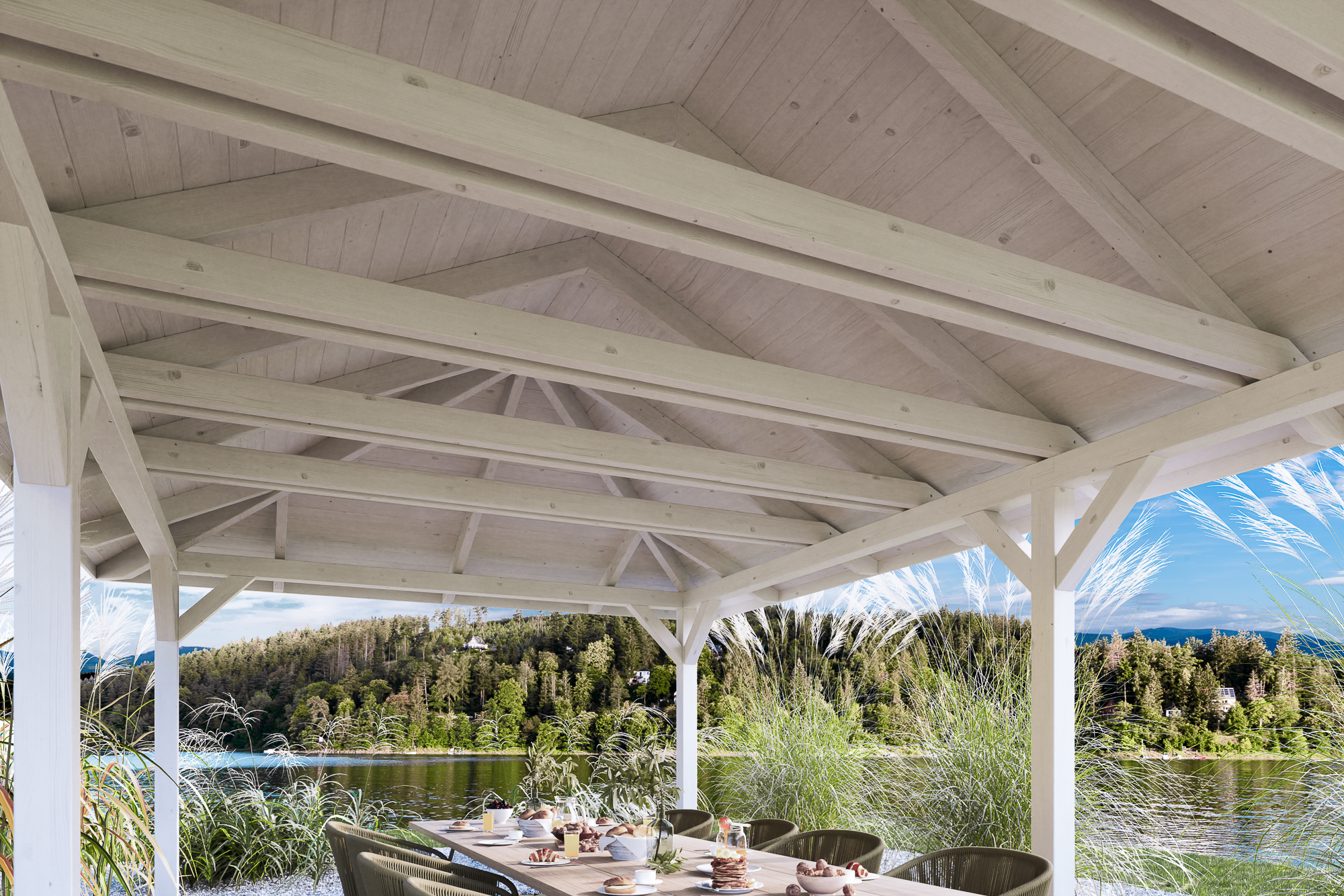 Detailbild: Innenansicht Pavillon Orleans 4, farblich behandelt in weiß