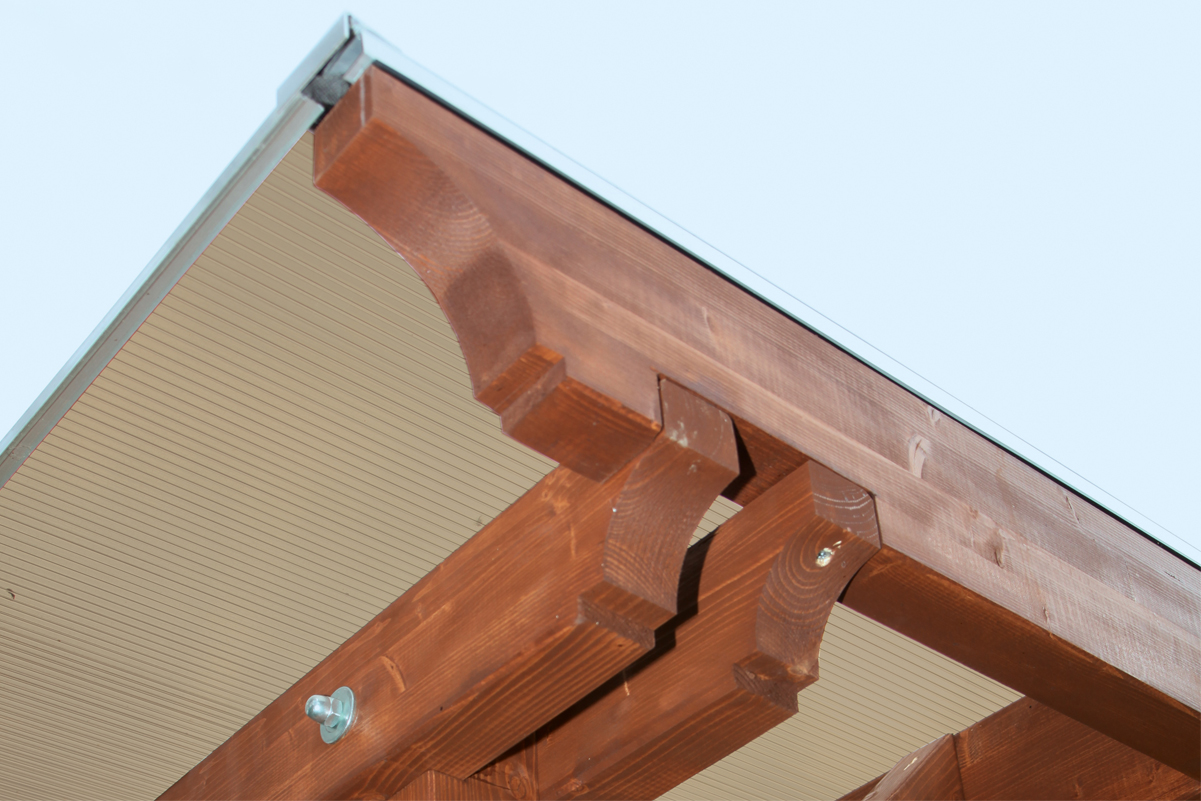 Detailbild: Dachpfetten- und Sparrenenden beim Pavillon Mareseille, farblich benhandelt in nussbaum