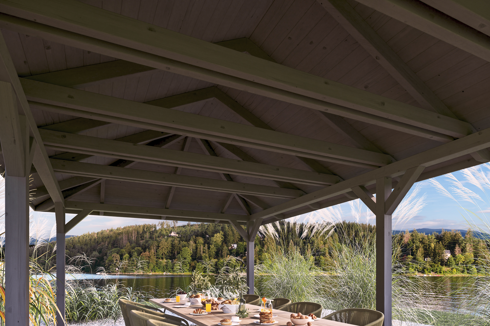 Detailbild: Innenansicht Pavillon Orleans 4, farblich behandelt in schiefergrau