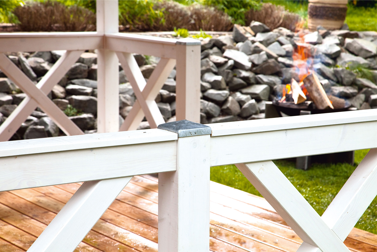 Brüstung Andreaskreuz 108 x 84 cm, Fichte, weiß