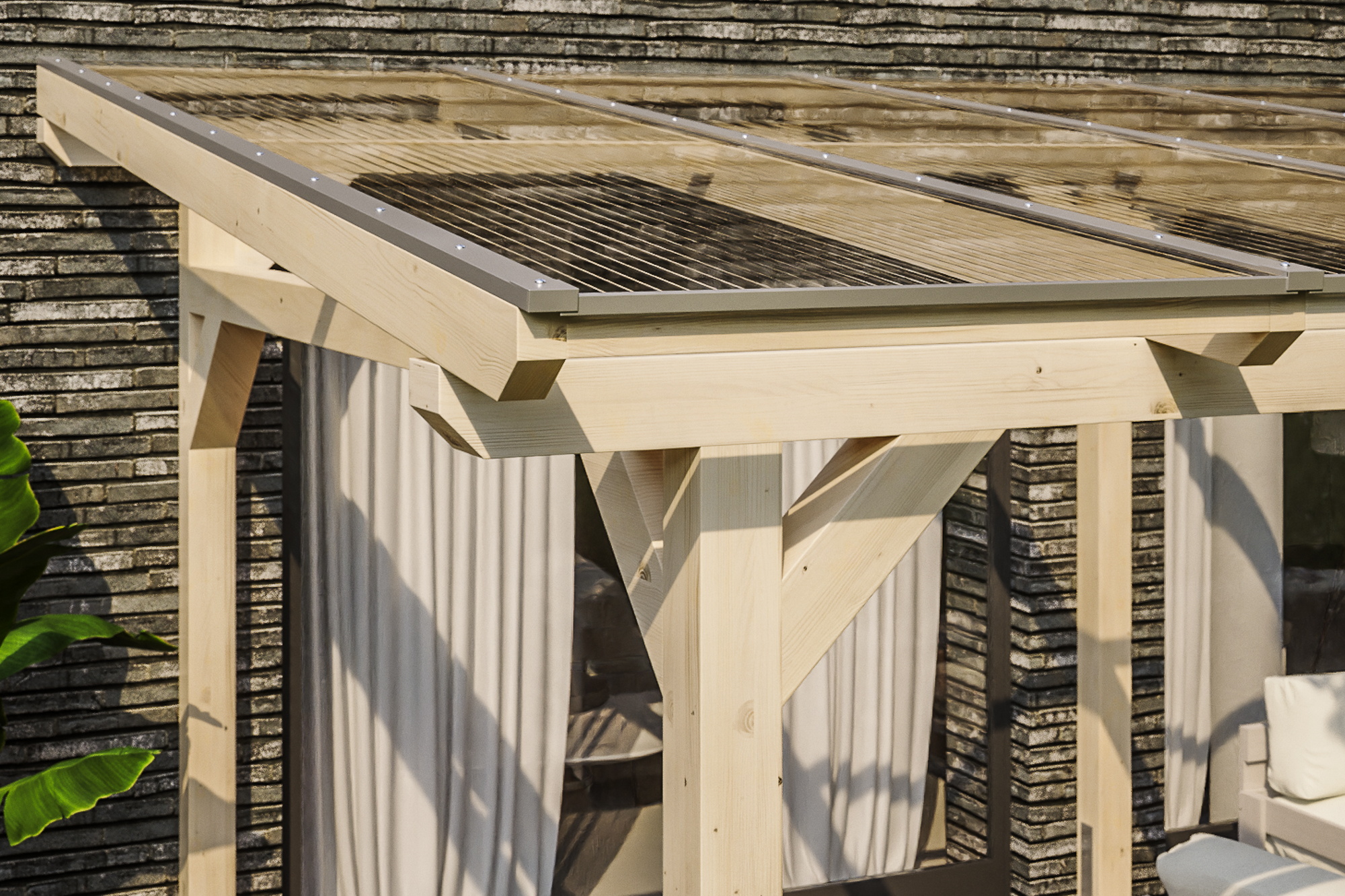 Detailbild einer Terrassenüberdachung Siena mit Blick seitlich auf das Dach